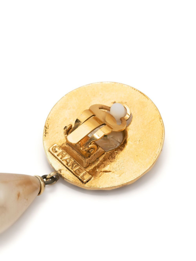 Pre-owned Chanel 1980s Clip-on Drop Earrings In Gold