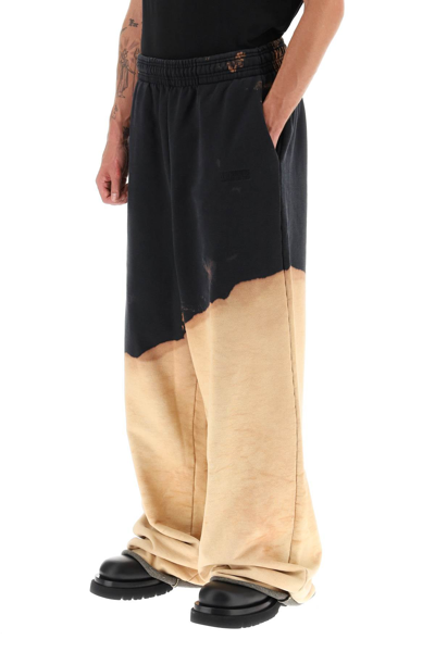 VETEMENTS VETEMENTS OVERSIZED BLEACHED SWEATPANTS 