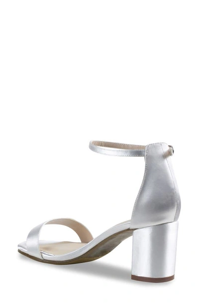 Touch Ups January Sandal In White