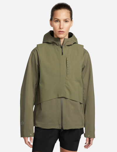 Shop Nike Storm-fit Run Division Full-zip Hooded Jacket In Green