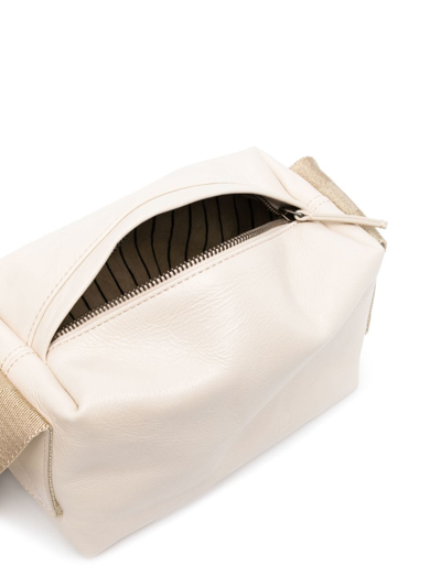 结构感设计斜挎包