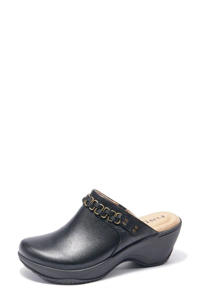 Halsa Footwear Chloe Clog In Black