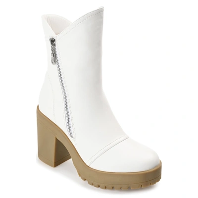 Journee Collection Collection Women's Tru Comfort Foam Jaquie Bootie In White