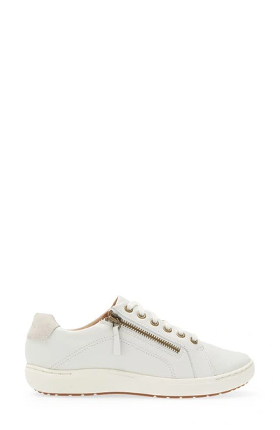 Clarks Nalle Sneaker In White Leather