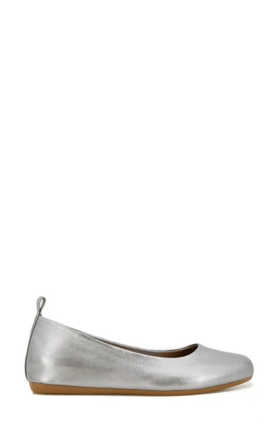 Andre Assous Nieve Featherweight Demi Wedge Flat In Pewter