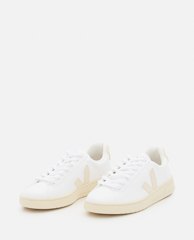 Veja Urca Cwl Sneakers In White