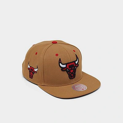 Shop Mitchell And Ness Chicago Bulls Nba Wheat Hardwood Classics Snapback Hat In Wheat/red