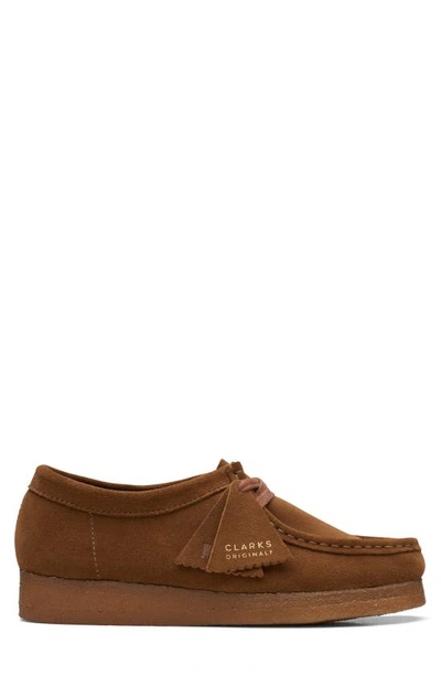 Clarks Un Loop Ave Flat In Cola Suede