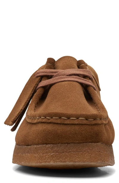 Clarks Un Loop Ave Flat In Cola Suede