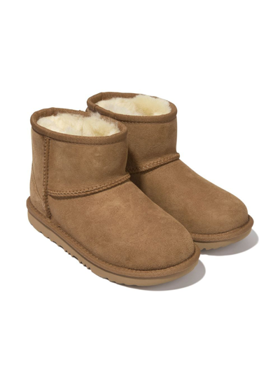 Ugg Ultra-mini Leather Boots In Che