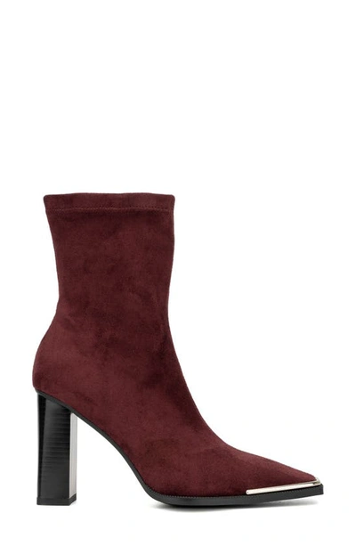Torgeis Katya Block Heel Bootie In Burgundy
