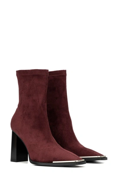Torgeis Katya Block Heel Bootie In Burgundy