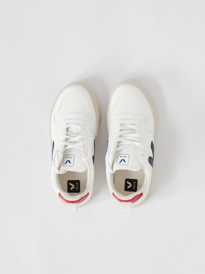 Shop Veja Sneakers Sneaker In Bianco-blu