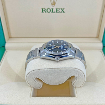 Pre-owned Rolex Oyster Perpetual 34 Mm Bright Blue 124200 Unworn Complete 2022