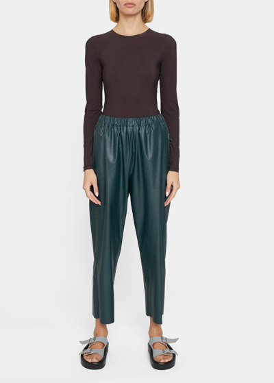 Shop Mm6 Maison Margiela Pull-on Faux Leather Ankle Pants In Emerald