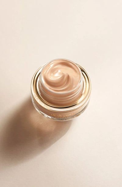 Clé De Peau Beauté The Foundation Spf 22 In O20 Light Medium Ocher