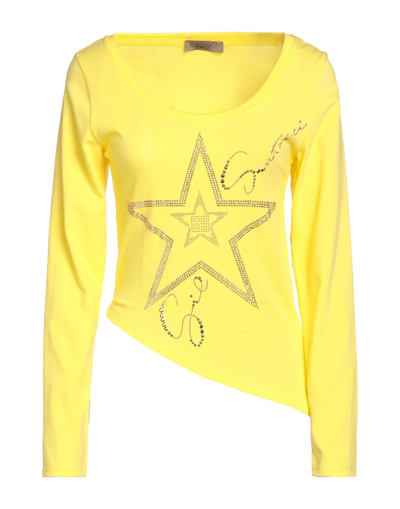 Gil Santucci T-shirts In Yellow | ModeSens