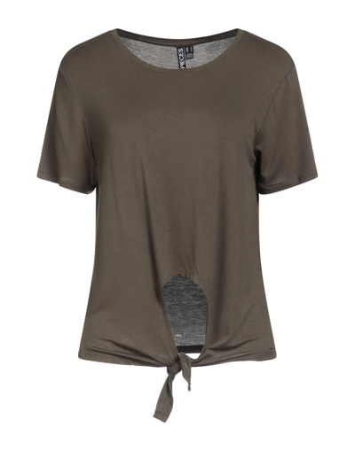 Pieces T-shirts In Green