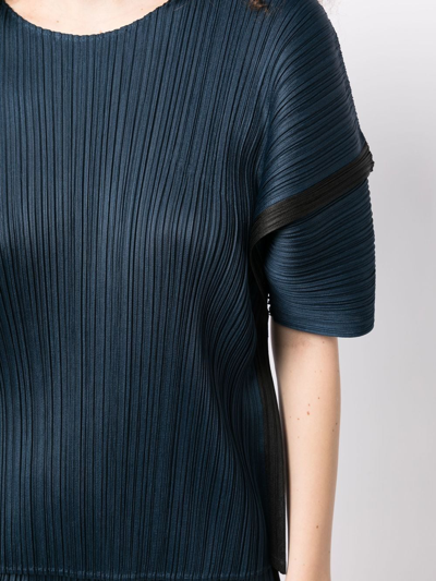 Shop Issey Miyake Fullt-pleated Short-sleeved Top In 蓝色