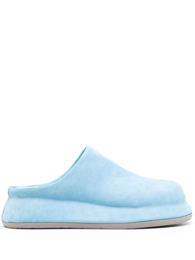 Shop Jacquemus Slip-on Smooth Mules In 蓝色