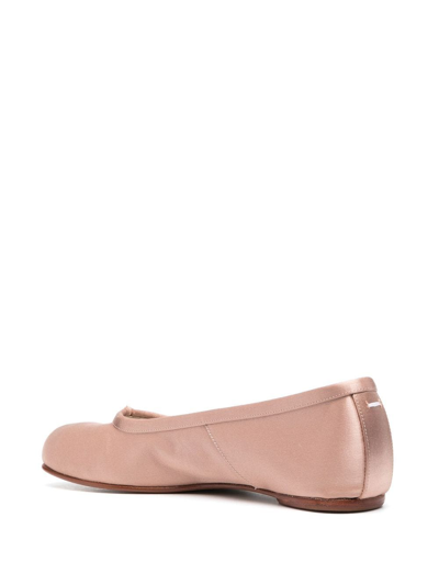 Shop Maison Margiela Satin Tabi-toe Ballerina Shoes In 粉色