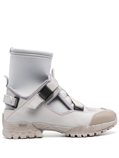 Shop Yume Yume Cloud Walker Panelled Boots In 灰色
