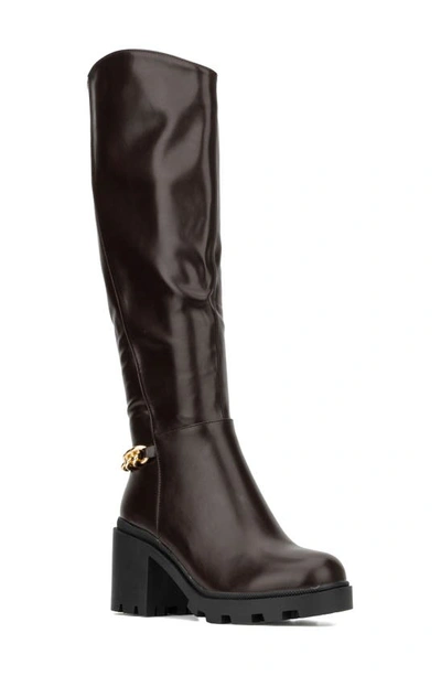 Torgeis Athena Lug Sole Chain Boot In Brown