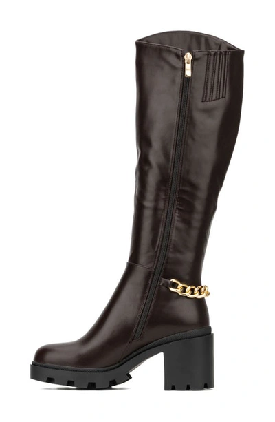 Torgeis Athena Lug Sole Chain Boot In Brown