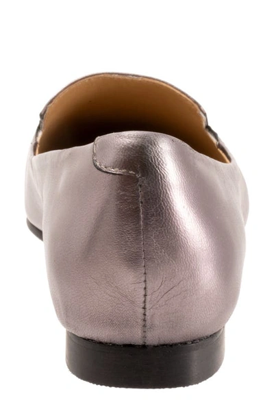 Trotters Harlowe Pointed Toe Loafer In Pewter