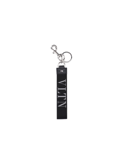 Shop Valentino Logo Key Holder In Nero