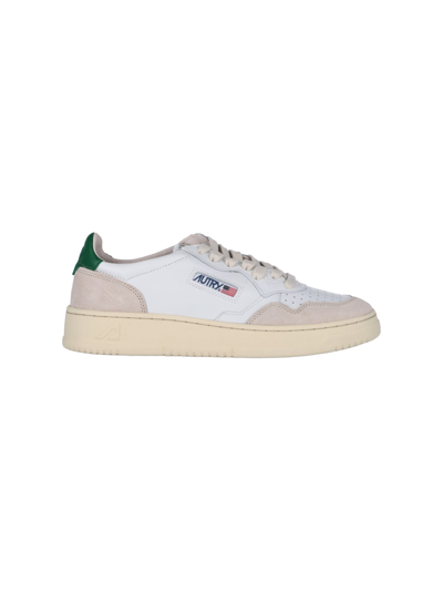 Shop Autry 'medalist' Low Sneakers In Bianco