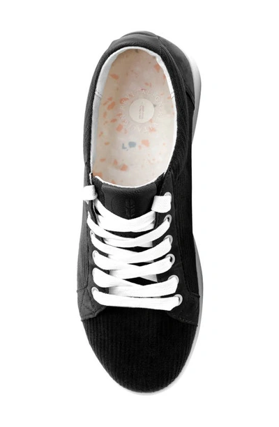 Revitalign Avalon Sneaker In Black