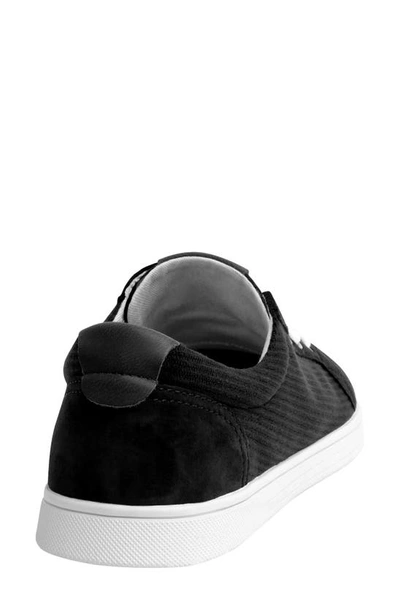 Revitalign Avalon Sneaker In Black