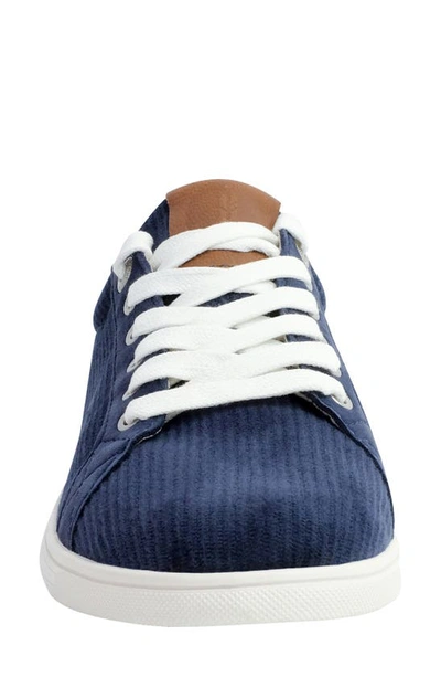 Revitalign Avalon Sneaker In Navy