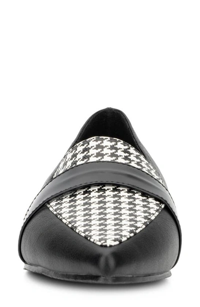 New York And Company Women's Verity Loafers Women's Shoes In Black/ White