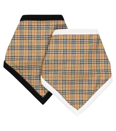 Shop Burberry Baby Set Of 2 Vintage Check Bibs In Archive Beige Ip C