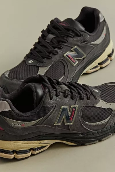 New Balance 2002r Sneaker In Dark Grey | ModeSens