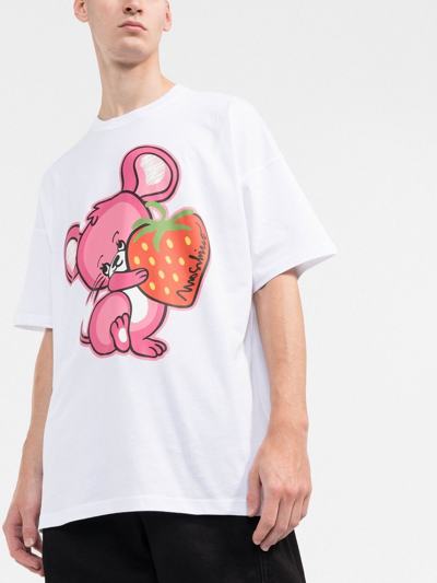 Shop Moschino T-shirt Illustrated Animals In White