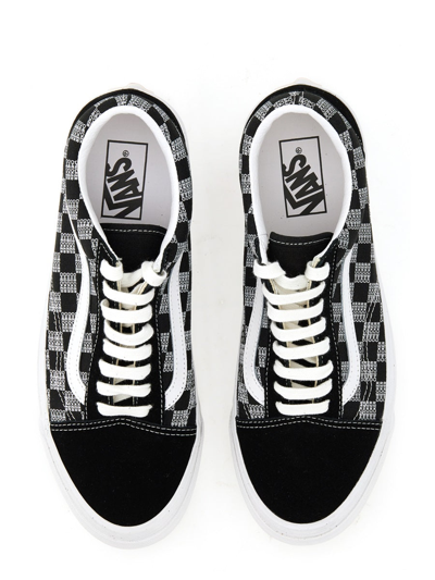 Shop Vans Sneaker Check Old Skool 36 Unisex In Black