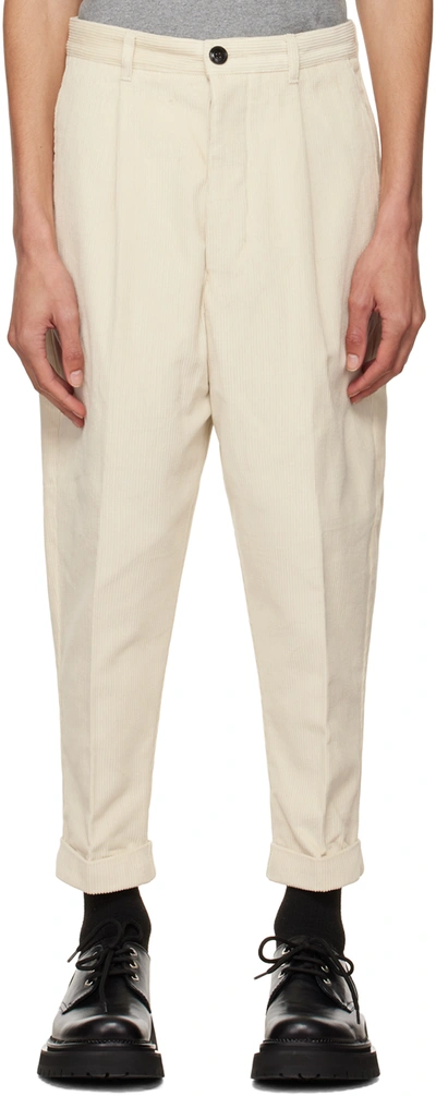 Shop Ami Alexandre Mattiussi Off-white Carrot Oversized Trousers In Off White/150
