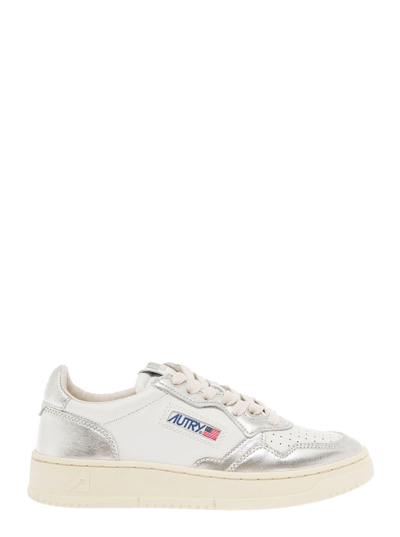 Shop Autry Woman's Silver And White Leather Low Sneakers In Metallic
