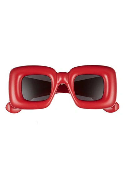 Shop Loewe Injected 41mm Square Sunglasses In Shiny Red / Smoke