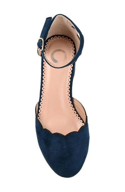 Journee Collection Edna Pump In Navy