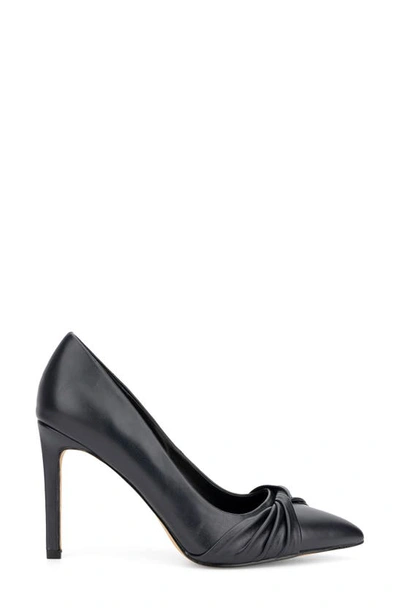 New York And Company Monique Twist Pump In Navy
