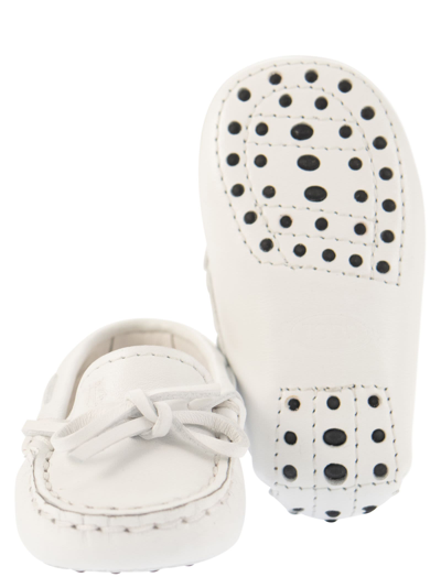 Tod's Round-headed Casual Shoes In White
