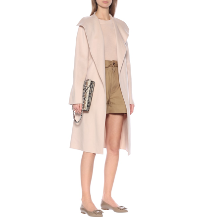 Roger Vivier Gommettine Ball Leather Ballet Flats In Beige