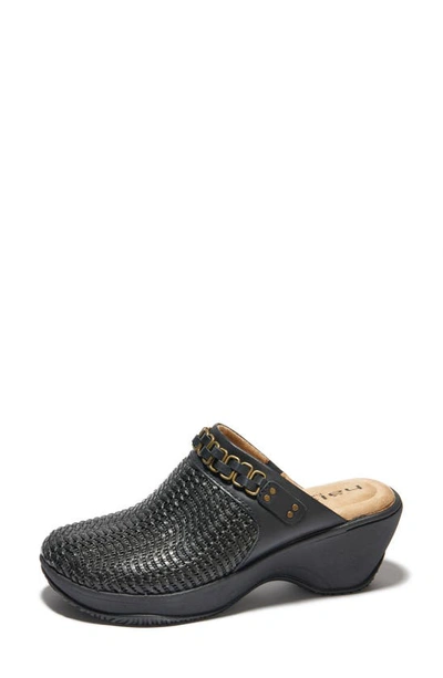 Halsa Footwear Chloe Clog In Black