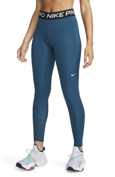 Nike Women's Pro Mid-rise Crop Leggings (plus Size) In Blue