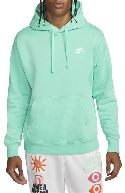 Algemeen zonlicht Algebraïsch Nike Sportswear Club Hoodie In Light Menta/ White | ModeSens