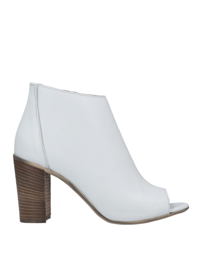 Shop Valerio 1966 Woman Ankle Boots White Size 8 Soft Leather